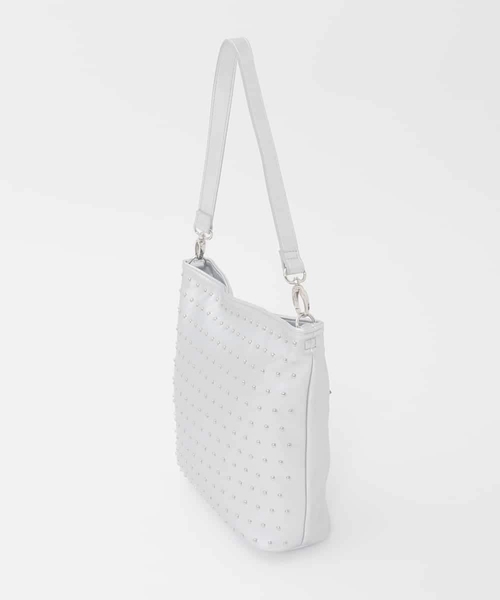 MK MICHEL KLEIN（エムケーミッシェルクラン）の「[2WAY/軽量]スタッズワンハンドルバッグ（ショルダーバッグ・レディース・アイボリー/ブラック・00）」の4枚目の写真