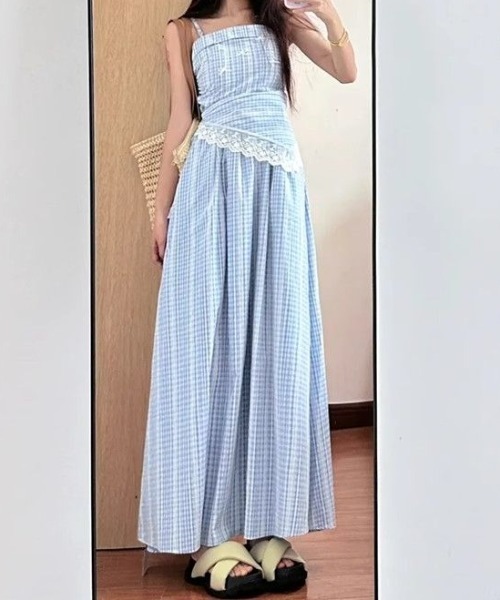 AMAJI（アマジ）の「チェック柄 キャミソールワンピース（ワンピース・レディース・ライトブルー・SMALL/MEDIUM/LARGE/X-LARGE）」の4枚目の写真