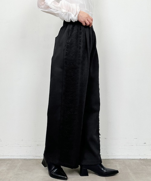 LUGIVA（ルギヴァ）の「【セットアップ可能】T/Cポンチレースワイドパンツ（その他パンツ・レディース・オフホワイト/ブラック・M）」の11枚目の写真