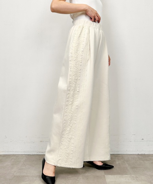 LUGIVA（ルギヴァ）の「【セットアップ可能】T/Cポンチレースワイドパンツ（その他パンツ・レディース・オフホワイト/ブラック・M）」の4枚目の写真