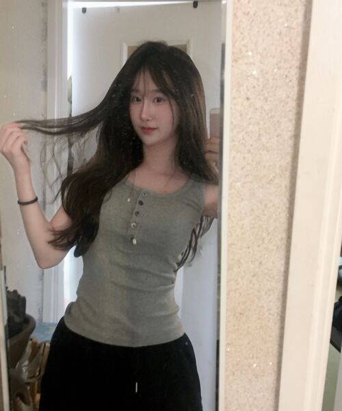 PEPLEE(ペプリー)の「Button Henley Neck Sleeveless Top (Grey)(Tシャツ/カットソー・レディース・その他・SMALL/MEDIUM)」の10枚目の写真