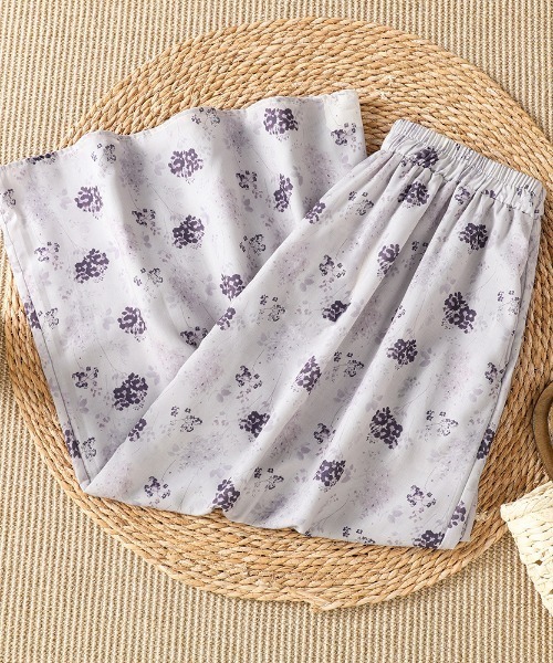 AMAJI(アマジ)の「リネン 小花柄 Aライン ミディスカート(スカート・レディース・パープル・X-LARGE/LARGE/MEDIUM)」の3枚目の写真