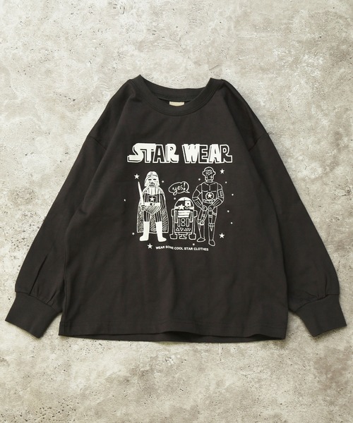 DILASH(ディラッシュ)の「【綿100%】STAR WEAR ロンT (ゆったり)(Tシャツ/カットソー・キッズ・オフホワイト/チャコールグレー・80/90/100/110/120/130/140)」の2枚目の写真