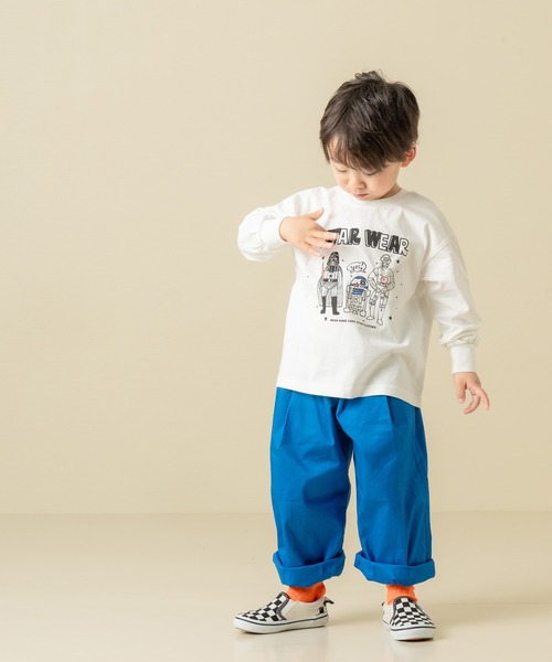 DILASH(ディラッシュ)の「【綿100%】STAR WEAR ロンT (ゆったり)(Tシャツ/カットソー・キッズ・オフホワイト/チャコールグレー・80/90/100/110/120/130/140)」の4枚目の写真