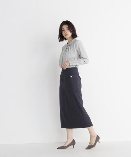 NATURAL BEAUTY BASIC(ナチュラルビューティーベーシック)の「フロントタックブラウス(シャツ/ブラウス・レディース・オフホワイト/ブルー/ライトグリーン/チャコールグレー・SMALL/MEDIUM)」の19枚目の写真