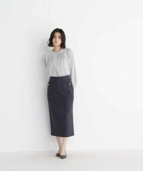 NATURAL BEAUTY BASIC(ナチュラルビューティーベーシック)の「フロントタックブラウス(シャツ/ブラウス・レディース・オフホワイト/ブルー/ライトグリーン/チャコールグレー・SMALL/MEDIUM)」の13枚目の写真