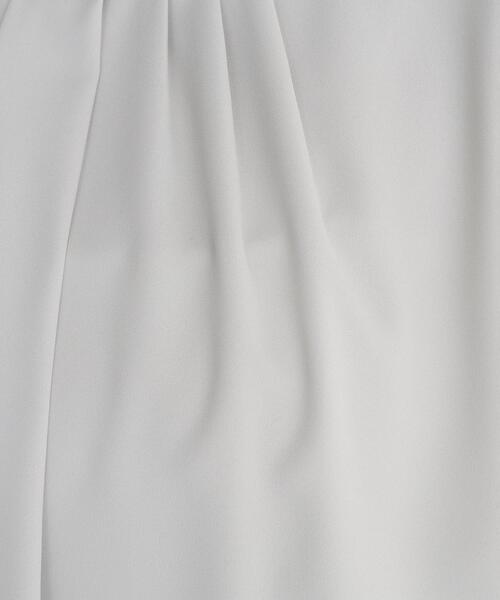 NATURAL BEAUTY BASIC(ナチュラルビューティーベーシック)の「フロントタックブラウス(シャツ/ブラウス・レディース・オフホワイト/ブルー/ライトグリーン/チャコールグレー・SMALL/MEDIUM)」の9枚目の写真