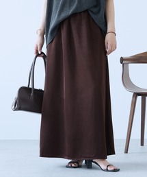 シワ加工サテンセミフレアロングスカート