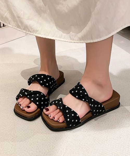 Miniministore(ミニミニストア)の「ドット柄ミュールサンダルスクエアトゥ夏靴(サンダル・レディース・ブラック/ブラウン/アイボリー・23.0cm/22.5cm/24.5cm/24.0cm/23.5cm)」の5枚目の写真