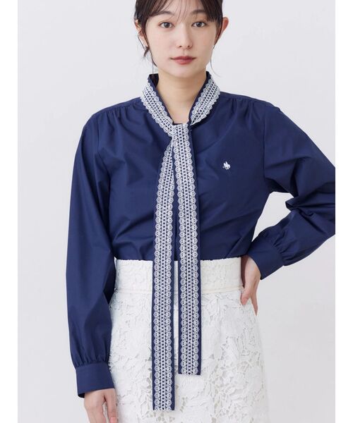 POLO BCS(ポロ ビーシーエス)の「【POLOBCS】レースデザインボウタイブラウス(シャツ/ブラウス・レディース・ライトブルー/ネイビー/オフホワイト・MEDIUM)」の8枚目の写真