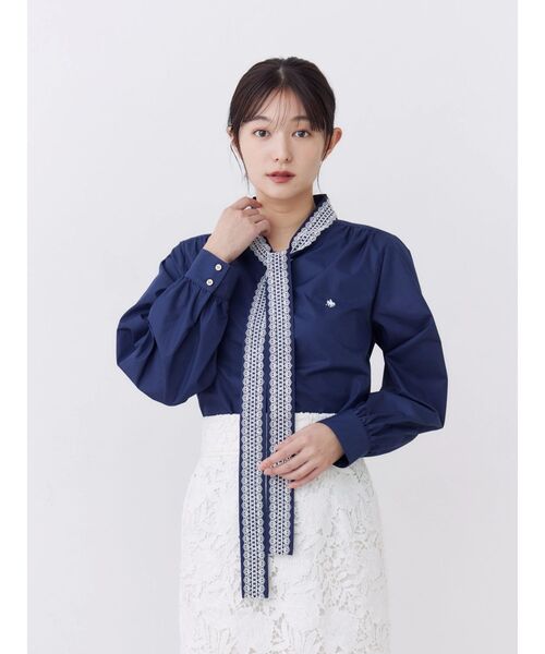 POLO BCS(ポロ ビーシーエス)の「【POLOBCS】レースデザインボウタイブラウス(シャツ/ブラウス・レディース・ライトブルー/ネイビー/オフホワイト・MEDIUM)」の11枚目の写真