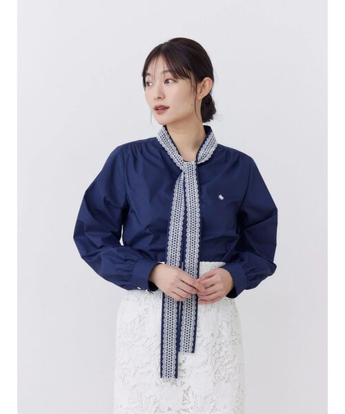 POLO BCS(ポロ ビーシーエス)の「【POLOBCS】レースデザインボウタイブラウス(シャツ/ブラウス・レディース・ライトブルー/ネイビー/オフホワイト・MEDIUM)」の13枚目の写真