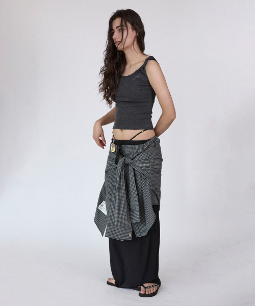 WHOLE PAPER(ホールペーパー)の「デミジツイストタンクトップ(チャコール)(Tシャツ/カットソー・レディース・ダークグレー・FREE)」の4枚目の写真