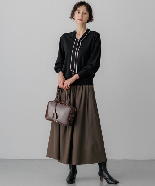 23区(ニジュウサンク)の「ウーステッドウール ボウタイ ニット(ニット/セーター・レディース・ベージュ系/ブラック系/ライトグレー系/ダークブラウン系・38/40)」の18枚目の写真