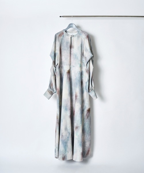 RUMCHE(ラムシェ)の「Soapstone Shirt Dress / ソープストーンシャツドレス(ワンピース・レディース・ライトグレー・FREE)」の2枚目の写真