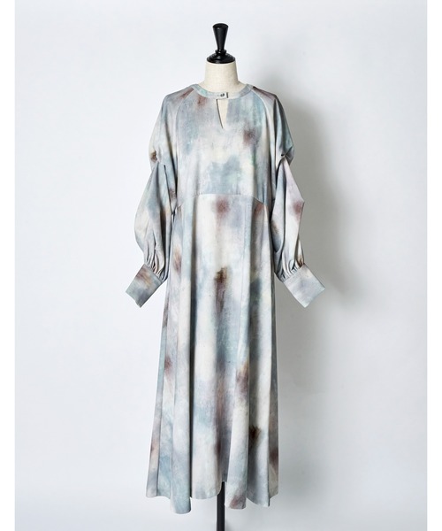 RUMCHE(ラムシェ)の「Soapstone Shirt Dress / ソープストーンシャツドレス(ワンピース・レディース・ライトグレー・FREE)」の3枚目の写真