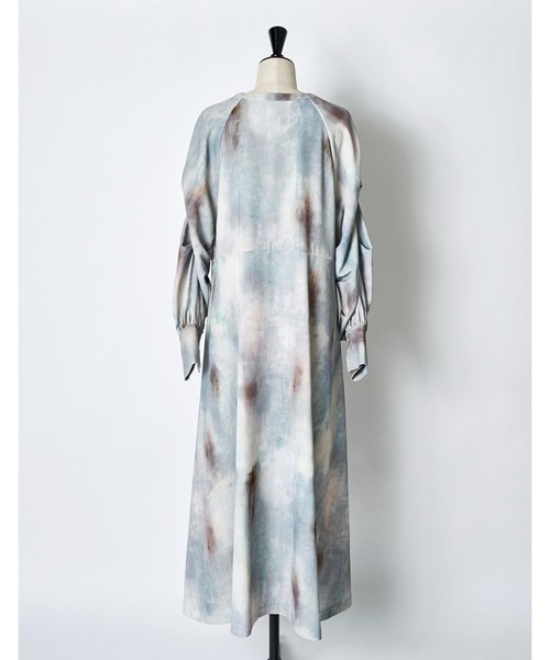 RUMCHE(ラムシェ)の「Soapstone Shirt Dress / ソープストーンシャツドレス(ワンピース・レディース・ライトグレー・FREE)」の5枚目の写真