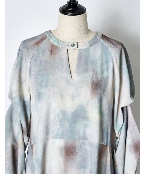 RUMCHE(ラムシェ)の「Soapstone Shirt Dress / ソープストーンシャツドレス(ワンピース・レディース・ライトグレー・FREE)」の6枚目の写真