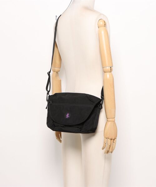 Gramicci(グラミチ)の「【GRAMICCI(グラミチ) 】MULTI SIDE BAG(ボディバッグ/ウエストポーチ・メンズ・ブラック・FREE)」の5枚目の写真