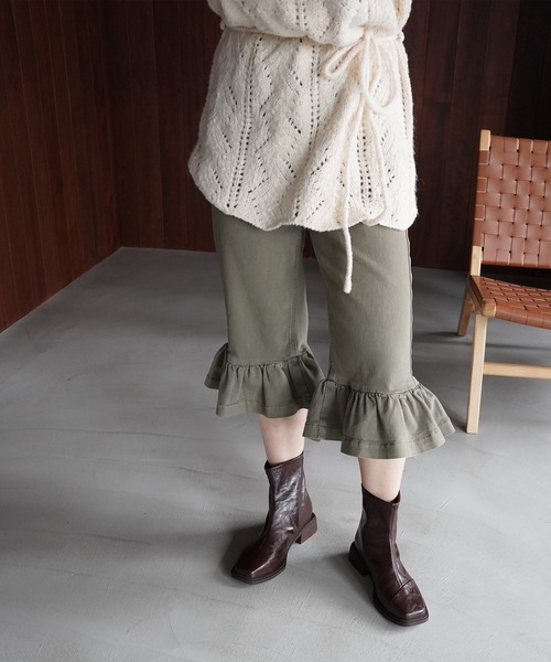SANSeLF(サンセルフ)の「【SANSeLF】フリルヘムクロップドデニムパンツ saw26a035(デニムパンツ・レディース・カーキ/ブラック・FREE)」の6枚目の写真