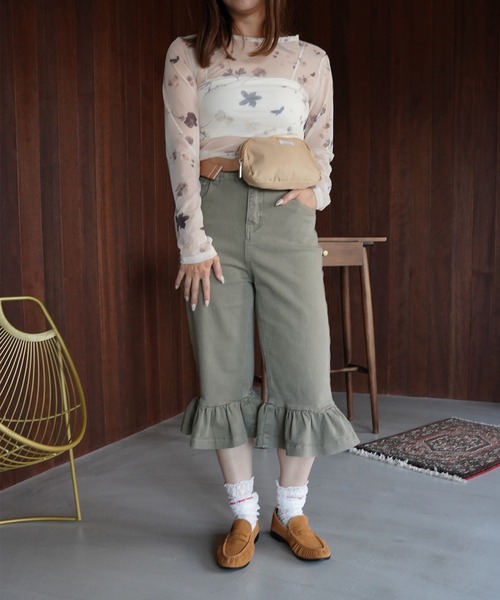 SANSeLF(サンセルフ)の「【SANSeLF】フリルヘムクロップドデニムパンツ saw26a035(デニムパンツ・レディース・カーキ/ブラック・FREE)」の15枚目の写真