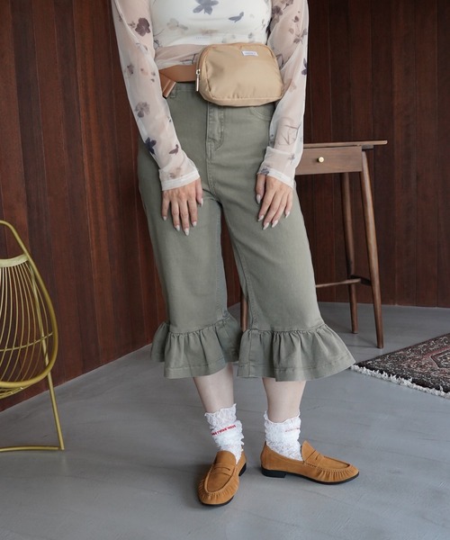 SANSeLF(サンセルフ)の「【SANSeLF】フリルヘムクロップドデニムパンツ saw26a035(デニムパンツ・レディース・カーキ/ブラック・FREE)」の16枚目の写真