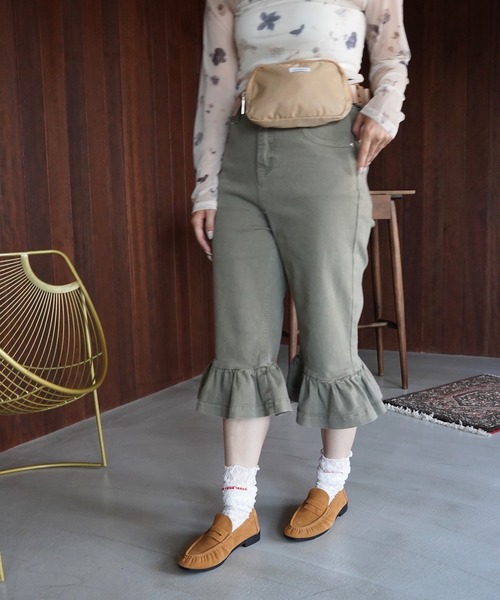SANSeLF(サンセルフ)の「【SANSeLF】フリルヘムクロップドデニムパンツ saw26a035(デニムパンツ・レディース・カーキ/ブラック・FREE)」の17枚目の写真