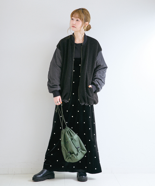 B.C STOCK(ベーセーストック)の「【WEB+一部店舗限定】リバーシブルMA-1ブルゾン(その他アウター・レディース・ベージュ/カーキ/ブラック・FREE)」の4枚目の写真