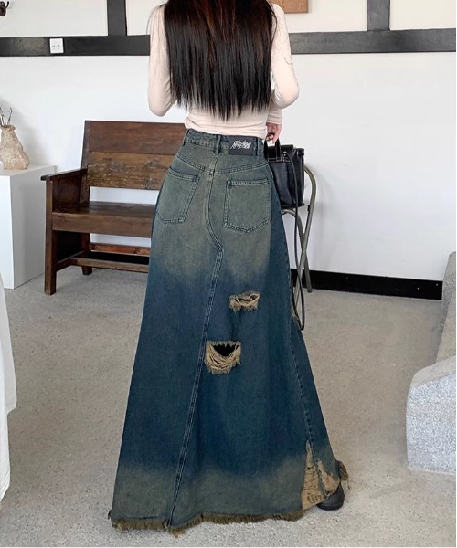 ＆soiree（アンドソワレ）の「ダメージデニムフレアスカート（デニムスカート・レディース・ブルー・X-LARGE/LARGE/MEDIUM/SMALL）」の5枚目の写真