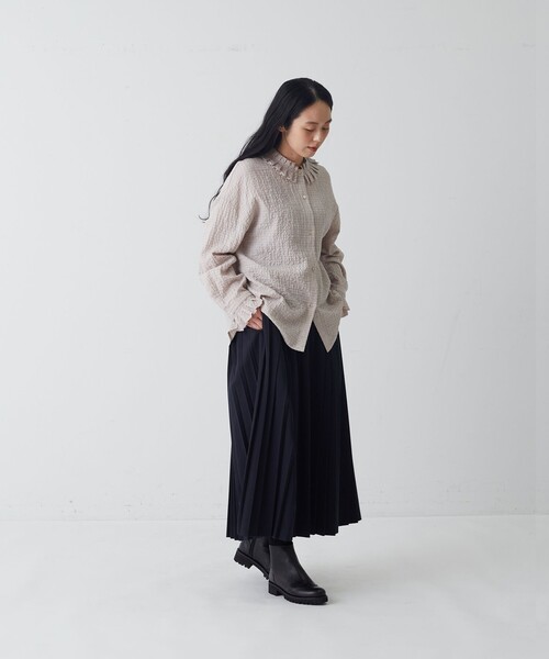 conges payes ADIEU TRISTESSE(コンジェ ペイエ アデュートリステス)の「タックカラーシャツ(シャツ/ブラウス・レディース・アイボリー/モカ/グレイッシュベージュ・38)」の10枚目の写真