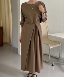 フロントツイストドレープロングワンピース