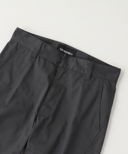 YUKI HASHIMOTO(ユウキハシモト)の「YUKI HASHIMOTO / ユウキハシモト TWISTED FLARED PANTS(スラックス・メンズ・ブラック/チャコールグレー・46/44)」の3枚目の写真