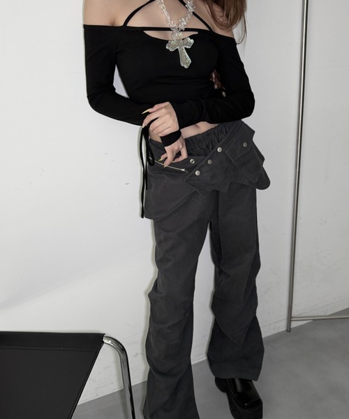 Y2K SYNAPSE FACTORY(ワイツーケー シナプスファクトリー)の「【ラップ】ピンタックパンツ(その他パンツ・レディース・ダークグレー・FREE)」の14枚目の写真