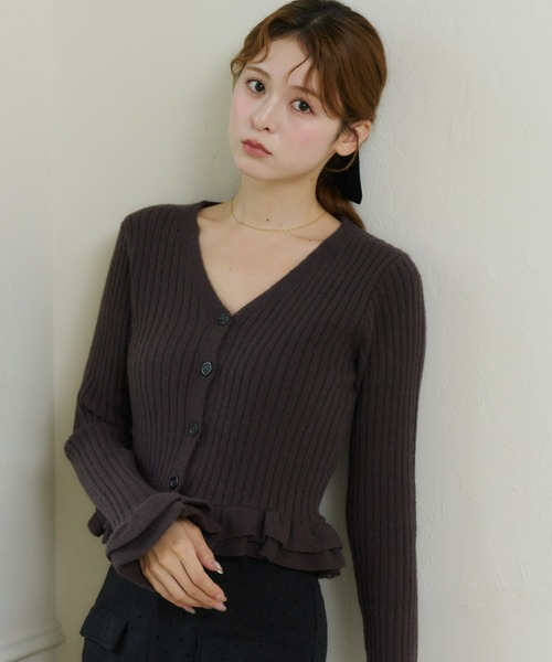 Olu.(オルドット)の「ダブルフリルヘムカーディガン(カーディガン/ボレロ・レディース・チャコールグレー/レッド/アイボリー/ブラウン・FREE)」の3枚目の写真