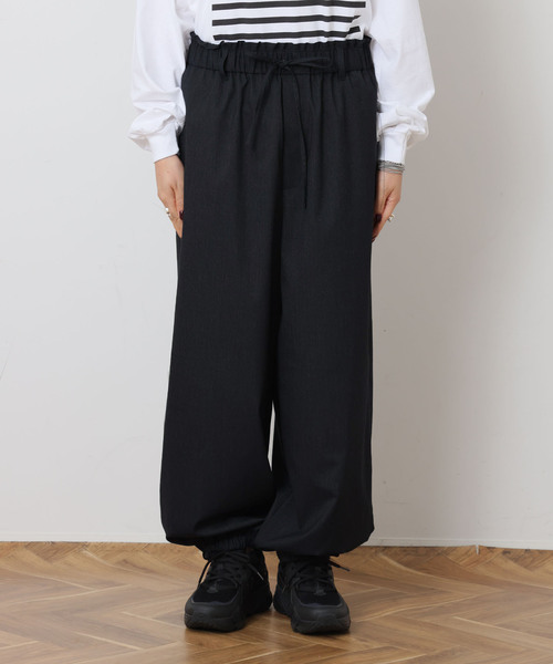 JOURNAL STANDARD LUXE（ジャーナルスタンダード　ラックス）の「クリアTR ヘムイージーパンツ（その他パンツ・レディース・グレー/チャコールグレー/ブラック・FREE）」の16枚目の写真