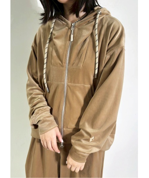MIDVEIN(ミッドヴェイン)の「rich velours hoodie(パーカー・レディース・グレー/ブルー/ブラック/ベージュ・FREE)」の1枚目の写真