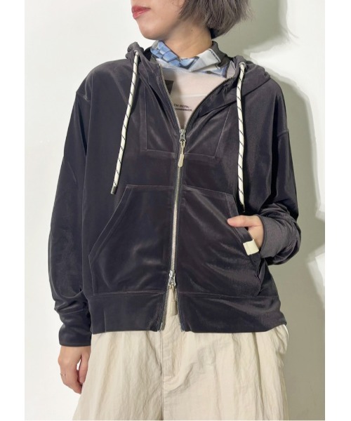 MIDVEIN(ミッドヴェイン)の「rich velours hoodie(パーカー・レディース・グレー/ブルー/ブラック/ベージュ・FREE)」の3枚目の写真