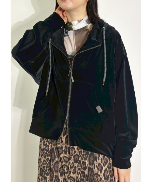 MIDVEIN(ミッドヴェイン)の「rich velours hoodie(パーカー・レディース・グレー/ブルー/ブラック/ベージュ・FREE)」の2枚目の写真