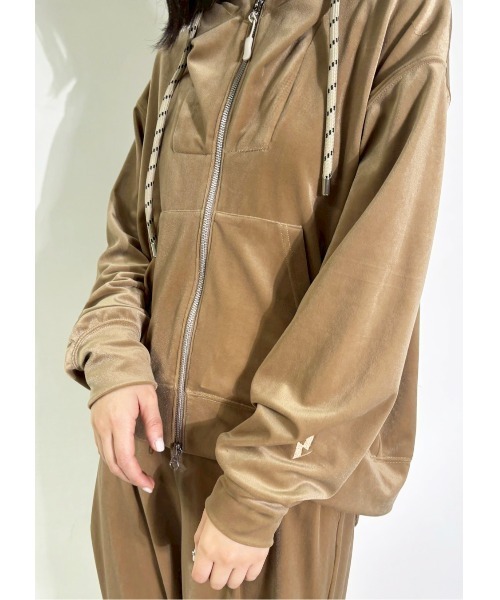 MIDVEIN(ミッドヴェイン)の「rich velours hoodie(パーカー・レディース・グレー/ブルー/ブラック/ベージュ・FREE)」の22枚目の写真