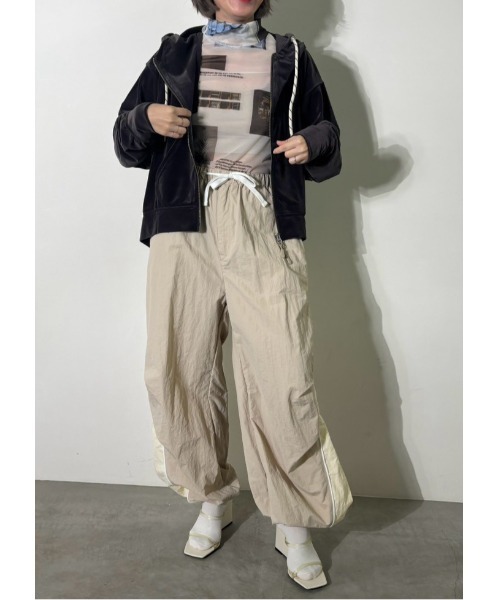 MIDVEIN(ミッドヴェイン)の「rich velours hoodie(パーカー・レディース・グレー/ブルー/ブラック/ベージュ・FREE)」の11枚目の写真