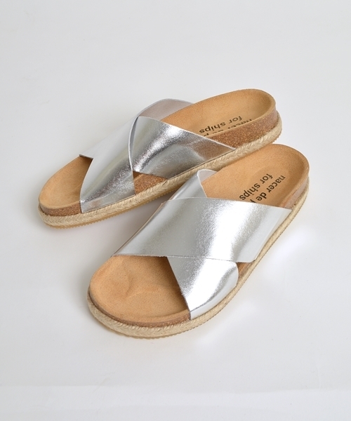 SHIPS for women(シップスフォーウィメン)の「nacer de pie:ビッグクロスサンダル◇(サンダル・レディース・ホワイト/シルバー・35/36/37/38)」の14枚目の写真