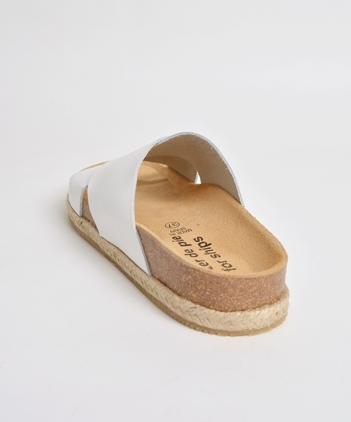 SHIPS for women(シップスフォーウィメン)の「nacer de pie:ビッグクロスサンダル◇(サンダル・レディース・ホワイト/シルバー・35/36/37/38)」の17枚目の写真