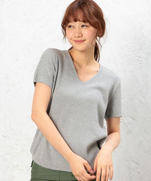 green label relaxing(グリーンレーベルリラクシング)の「CF ワッフル VN SSL PO カットソー◆(Tシャツ/カットソー・レディース・オフホワイト/グレー/ダークグリーン・FREE)」の2枚目の写真