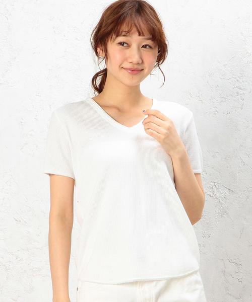 green label relaxing(グリーンレーベルリラクシング)の「CF ワッフル VN SSL PO カットソー◆(Tシャツ/カットソー・レディース・オフホワイト/グレー/ダークグリーン・FREE)」の1枚目の写真