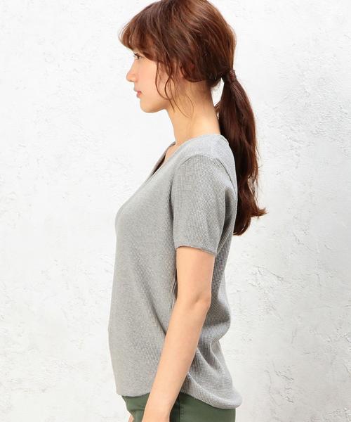 green label relaxing(グリーンレーベルリラクシング)の「CF ワッフル VN SSL PO カットソー◆(Tシャツ/カットソー・レディース・オフホワイト/グレー/ダークグリーン・FREE)」の6枚目の写真