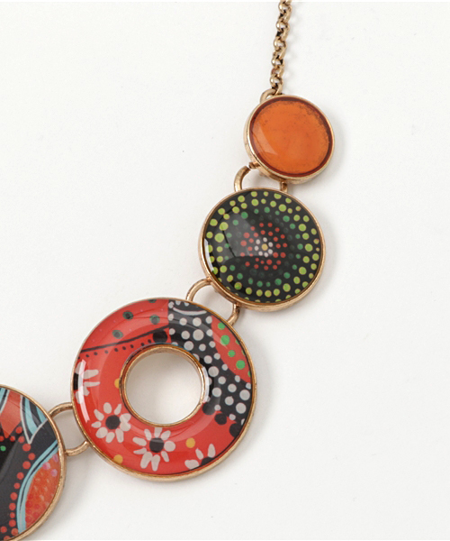Desigual(デシグアル)の「「Desigual/デシグアル」ジュエリーネックレス(ネックレス・レディース・レッド系その他・フリー)」の4枚目の写真