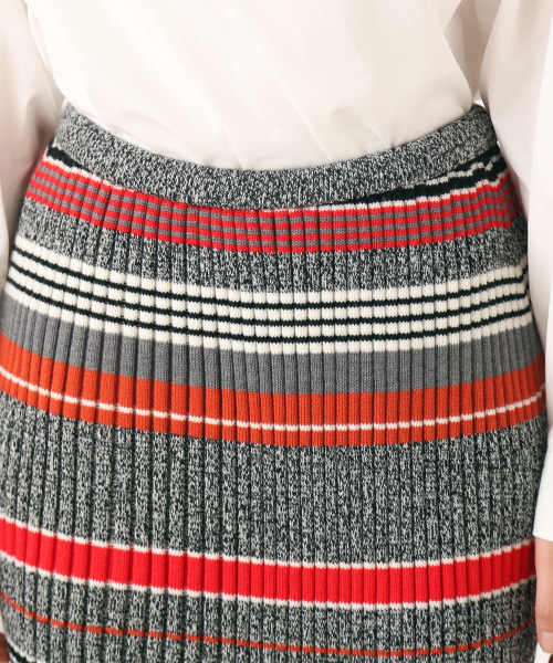 36Quatre-Neuf（カトルナフ）の「マルチボーダースカート【BAILA 2017年01月号 P.81掲載】 （スカート・レディース・マルチ/カーキ・FREE）」の8枚目の写真