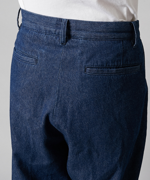 AMERICAN RAG CIE（アメリカンラグシー）の「ライトオンス ワイドデニムパンツ（デニムパンツ・メンズ・ブルー/インディゴブルー・1/2/3）」の19枚目の写真