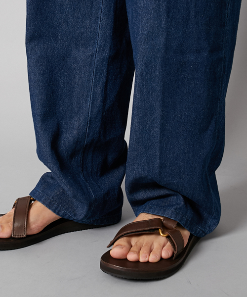 AMERICAN RAG CIE（アメリカンラグシー）の「ライトオンス ワイドデニムパンツ（デニムパンツ・メンズ・ブルー/インディゴブルー・1/2/3）」の21枚目の写真