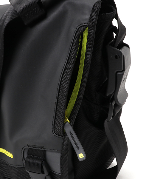 incase（インケース）の「※入荷禁止※CL55538 Range Messenger（メッセンジャーバッグ・メンズ・ブラック・ONE SIZE）」の5枚目の写真